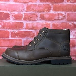 larchmont chukka boots